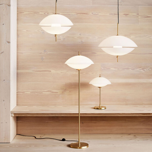 Clam&trade; Table Lamp, opal/brass, Fritz Hansen